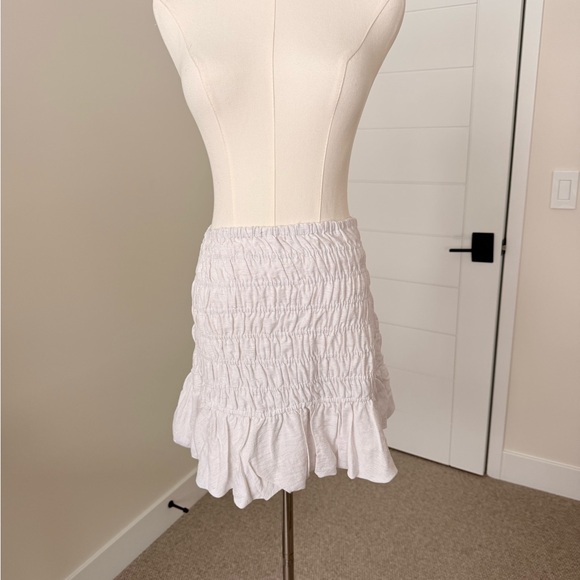 Fun White Ruffled Mini Skirt - Picture 3 of 7
